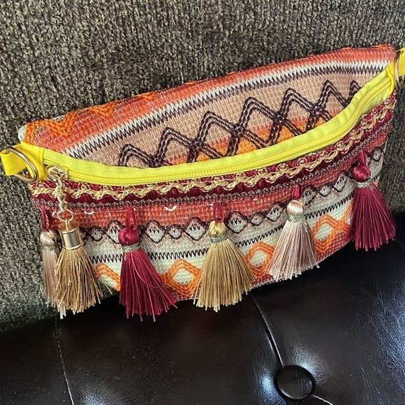 Bohemian Multicolored Tassel Pattern Hobo Sling Bag - Picture 14 of 14